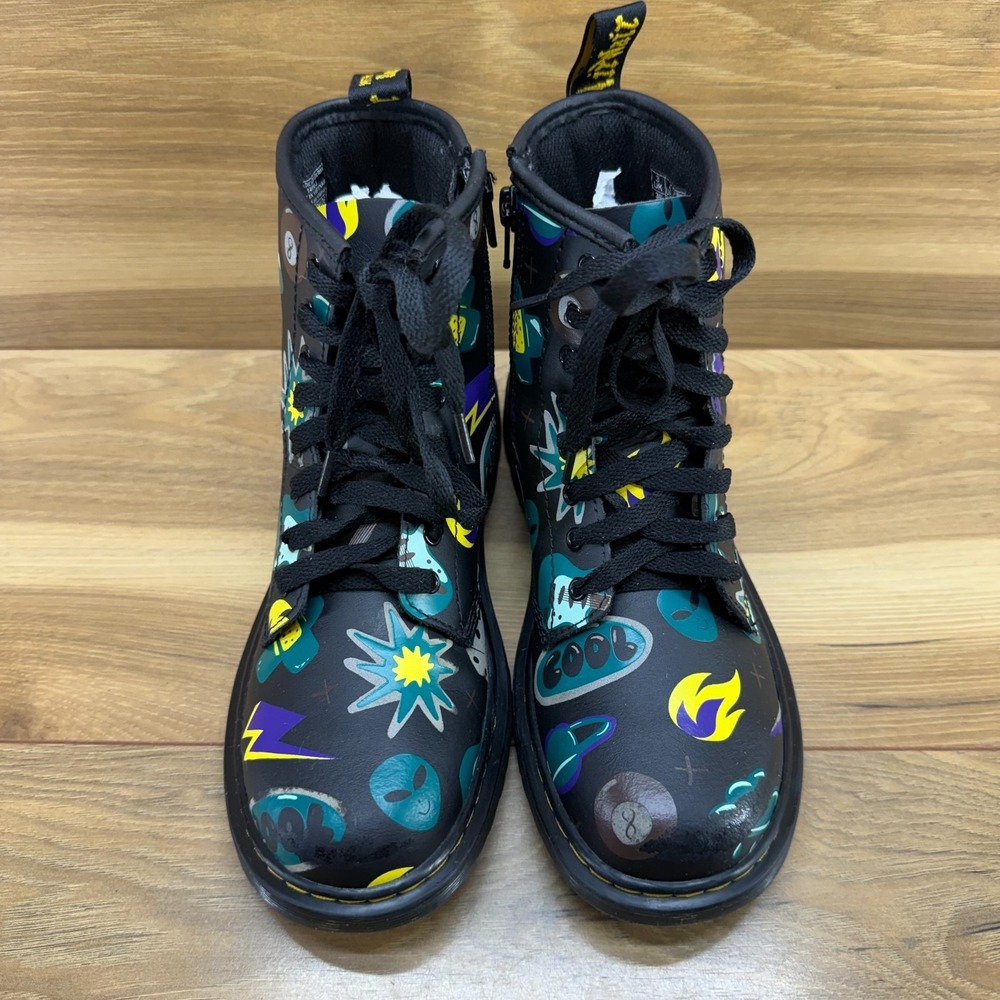 DR MARTENS Junior Sticker Print Combat Boot Kids Size 4 Black Leather Alien Cool - Picture 5 of 11
